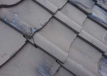 大阪市旭区大宮にて、雨漏りからの瓦割れ差し替え、ズレ直し。 施工写真(2)