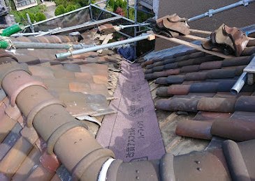 大阪市旭区にて、雨漏り修理。棟南蛮漆喰の新設工事、谷の入れ替え工事。 施工写真(3)