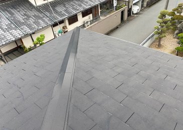 カラーベスト雨漏り。ガルテクトによるカバー工法にて施工しました。 施工写真(1)