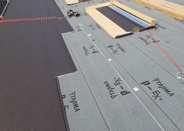 大阪市旭区清水にて、ガルバリウム板金カバー工法での葺き替え工事。 施工写真(2)