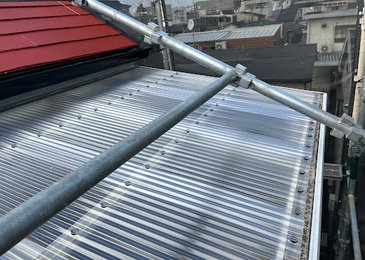 旭区大宮にて、波板交換。 施工写真(1)