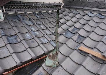 大阪市旭区にて、谷からの雨漏り補修、谷の板金入れ替え工事。 施工写真(3)