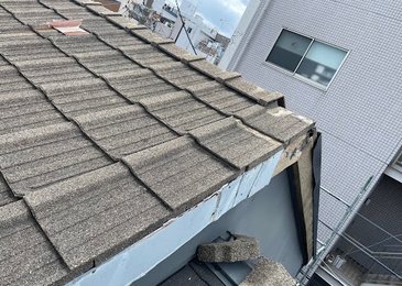 大阪市旭区にて、袖部分より雨漏り 施工写真(3)